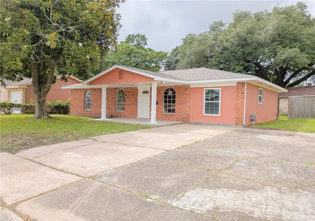 Photo 2 of Sale Pending at 7054 Tullis Dr, New Orleans, LA 70131 | MLS# 2561574 | Listing updated on 2026-09-17