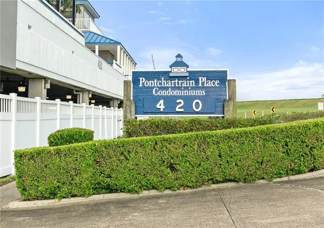Listing Photo 4 - Condo for sale in building located at 420 Metairie Hammond Hwy, Metairie, LA 70005 - Unit #208