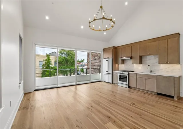 Photo 3 of Multi family home for sale at 1825 27 Sophie Wright Pl, New Orleans, LA 70130 | MLS# 2562293 | Listing updated on 2026-09-12