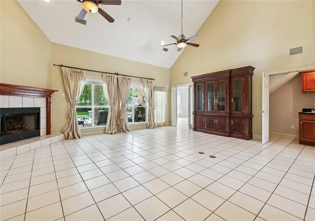 Photo 4 of Sale Pending at 304 Hawthorne St, Gretna, LA 70056 | MLS# 2559307 | Listing updated on 2026-09-22