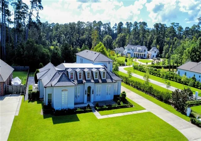 Photo 3 of Single family home for sale at 485 S Fairway Dr, Madisonville, LA 70447 | MLS# 2562419 | Listing updated on 2026-09-17