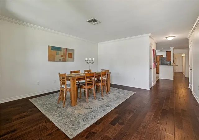 Photo 3 of Single family home for sale at 1304 Houma Blvd, Metairie, LA 70001 | MLS# 2562511 | Listing updated on 2026-09-22