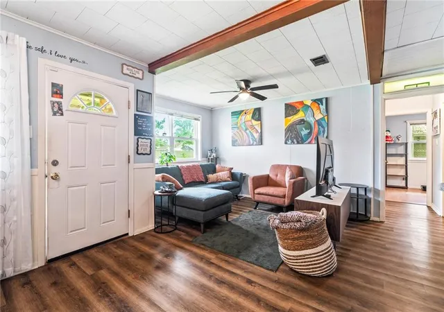 Photo 3 of Single family home for sale at 215 E Pecan St, Ponchatoula, LA 70454 | MLS# 2560546 | Listing updated on 2026-09-08