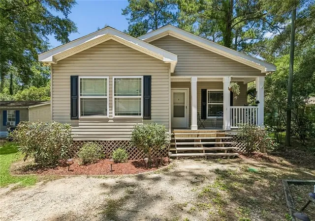 Photo 1 of Single family home for sale at 1311 Franklin St, Mandeville, LA 70448 | MLS# 2562705 | Listing updated on 2026-09-21