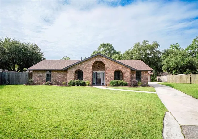 Photo 1 of Single family home for sale at 103 Milford Dr, Slidell, LA 70461 | MLS# 2560218 | Listing updated on 2026-10-07