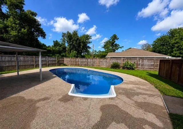 Photo 3 of Single family home for sale at 100 Nellwood Dr, Ponchatoula, LA 70454 | MLS# 2562937 | Listing updated on 2026-10-05