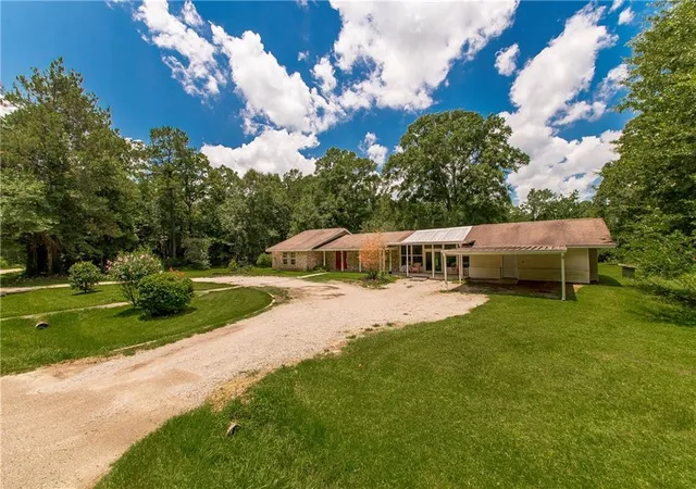 Photo 3 of Single family home for sale at 21413 John D Wood Rd, Franklinton, LA 70438 | MLS# 2562368 | Listing updated on 2026-09-10