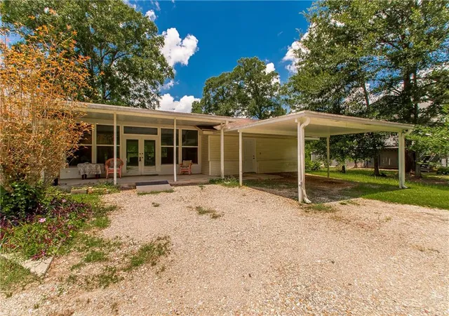 Photo 3 of Single family home for sale at 21413 John D Wood Rd, Franklinton, LA 70438 | MLS# 2562368 | Listing updated on 2026-09-10