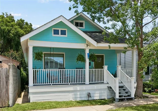 Single family home for sale at 3012 Audubon St, New Orleans, LA 70125 | MLS# 2562818