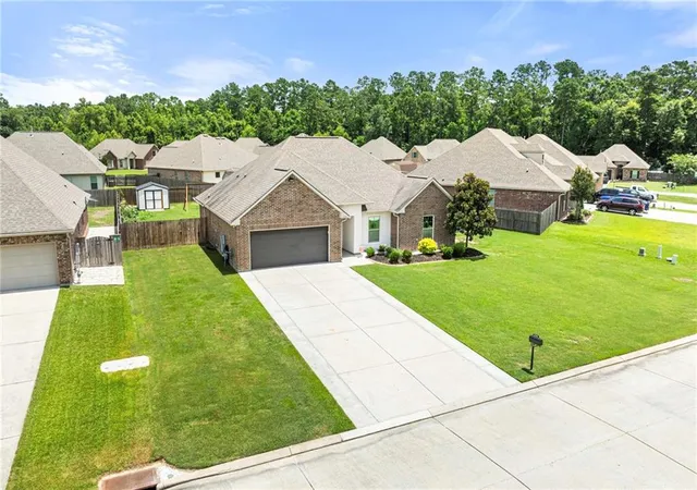 Photo 1 of Single family home for sale at 578 Ponderosa Dr, Ponchatoula, LA 70454 | MLS# 2562533 | Listing updated on 2026-09-30