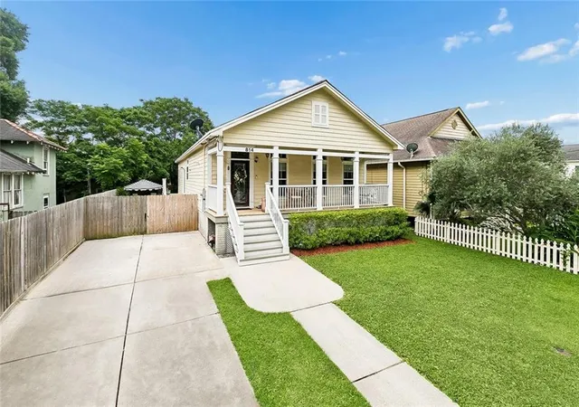 Photo 2 of Single family home for sale at 814 Florida Blvd, New Orleans, LA 70124 | MLS# 2563276 | Listing updated on 2026-09-29