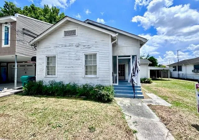 Single family home for sale at 439 Brooklyn Ave, New Orleans, LA 70121 | MLS# 2563368