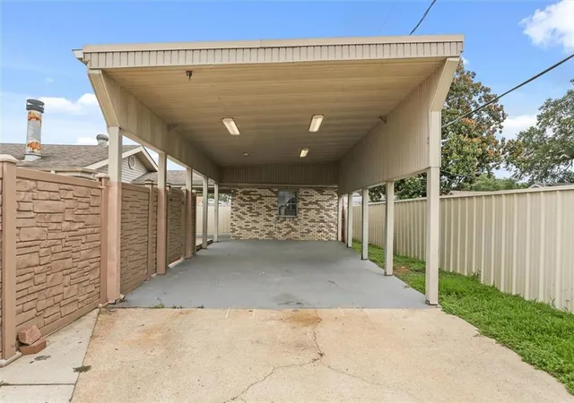 Photo 3 of Single family home for sale at 2129 Potomac Dr, Marrero, LA 70072 | MLS# 2563661 | Listing updated on 2026-09-22