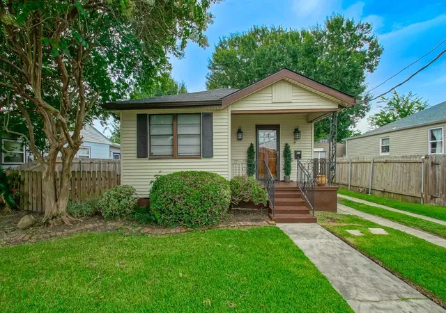 Single family home for sale at 326 Lions St, New Orleans, LA 70121 | MLS# 2563595