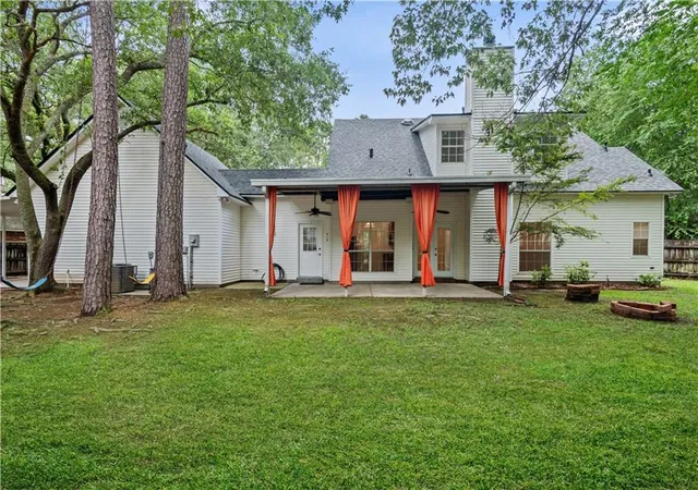 Photo 3 of Single family home for sale at 203 Chaucer Ln, Mandeville, LA 70448 | MLS# 2563360 | Listing updated on 2026-09-14