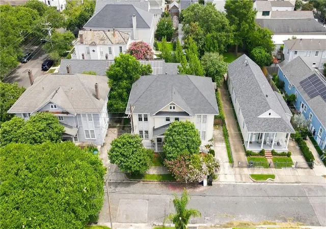 Listing Photo 4 - Condo for sale in building located at 4627-4629 Baronne St, New Orleans, LA 70115