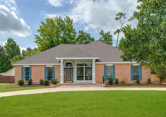 Photo 1 of Single family home for sale at 1104 Bay Ridge Dr, Slidell, LA 70461 | MLS# 2564459 | Listing updated on 2026-09-23