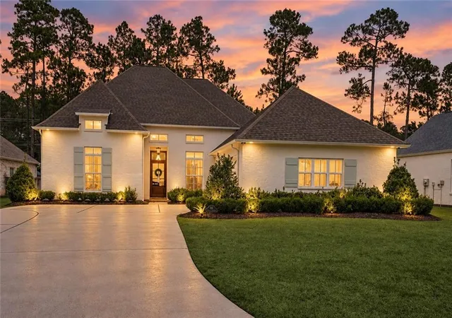 Photo 1 of Single family home for sale at 232 Chateau Papillon, Mandeville, LA 70471 | MLS# 2564558 | Listing updated on 2026-09-20