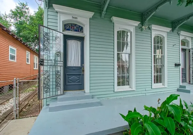 Listing Photo 4 - Condo for sale in building located at 2032 - 34 Cadiz St, New Orleans, LA 70115