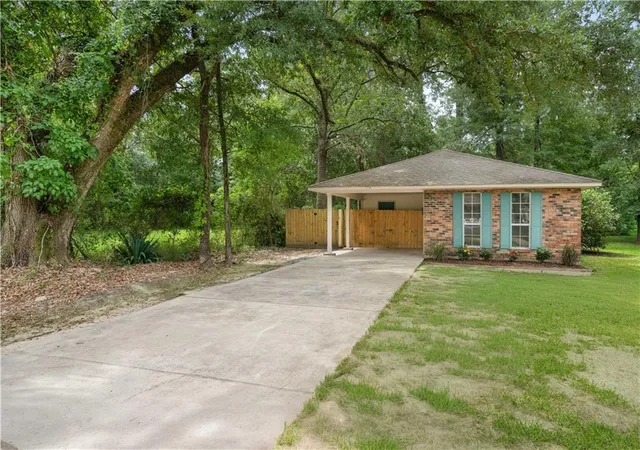 Photo 1 of Single family home for sale at 116 Center St, Hammond, LA 70403 | MLS# 2564734 | Listing updated on 2026-09-08