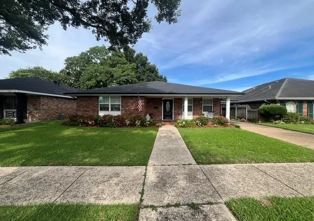 Photo 1 of Sale Pending at 1613 Bonnie St, Metairie, LA 70001 | MLS# 2564415 | Listing updated on 2026-09-18