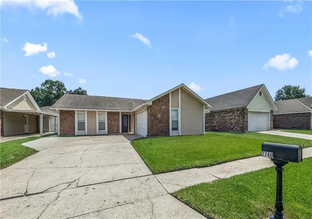 Photo 2 of Single family home for sale at 2740 Acorn St, Marrero, LA 70072 | MLS# 2562496 | Listing updated on 2026-09-22