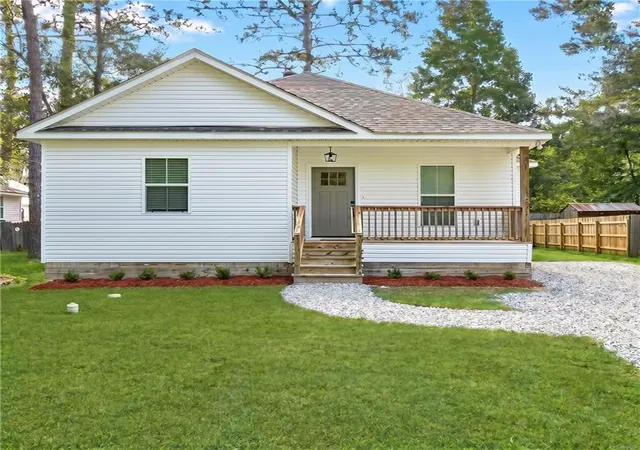 Photo 1 of Sale Pending at 70472 K St, Covington, LA 70433 | MLS# 2565069 | Listing updated on 2026-09-09