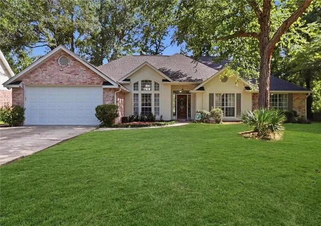 Photo 1 of Single family home for sale at 2057 Ponderosa Pl, Mandeville, LA 70448 | MLS# 2564616 | Listing updated on 2026-09-07