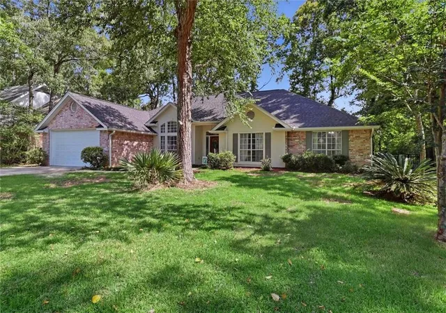 Photo 3 of Single family home for sale at 2057 Ponderosa Pl, Mandeville, LA 70448 | MLS# 2564616 | Listing updated on 2026-09-07