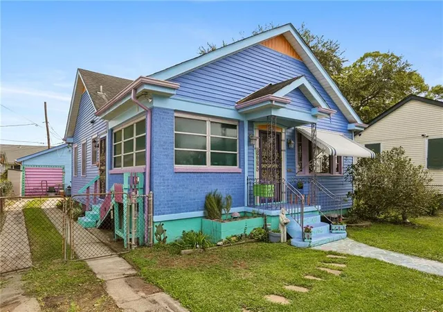 Photo 1 of Single family home for sale at 2034 Evergreen Ave, New Orleans, LA 70114 | MLS# 2565171 | Listing updated on 2026-09-16