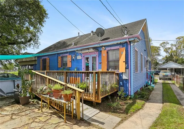 Photo 2 of Single family home for sale at 2034 Evergreen Ave, New Orleans, LA 70114 | MLS# 2565171 | Listing updated on 2026-09-16