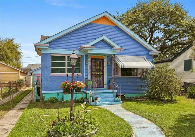 Photo 3 of Single family home for sale at 2034 Evergreen Ave, New Orleans, LA 70114 | MLS# 2565171 | Listing updated on 2026-09-16
