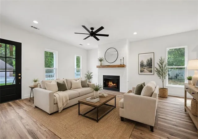 Photo 2 of Single family home for sale at 1804 Destin St, Mandeville, LA 70448 | MLS# 2565184 | Listing updated on 2026-09-24
