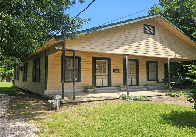 Photo 2 of Single family home for sale at 309 N 2nd Street, Amite, LA 70422 | MLS# 2565743 | Listing updated on 2026-09-10
