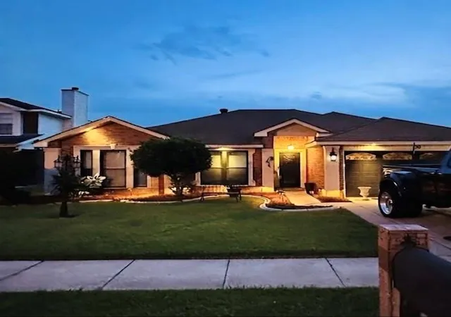 Photo 3 of Sale Pending at 30 Robert Rd, Westwego, LA 70094 | MLS# 2565189 | Listing updated on 2026-09-30