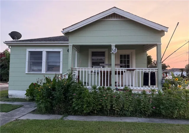 Photo 2 of Single family home for sale at 312 N Turnbull Dr, Metairie, LA 70001 | MLS# 2565615 | Listing updated on 2026-10-02