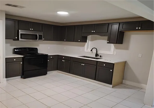 Photo 3 of Single family home for sale at 21216 Gardenia St, Covington, LA 70435 | MLS# 2565614 | Listing updated on 2026-09-18