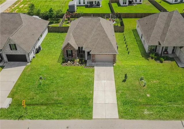 Photo 2 of Single family home for sale at 20607 Stone House Rd, Hammond, LA 70401 | MLS# 2565863 | Listing updated on 2026-09-13