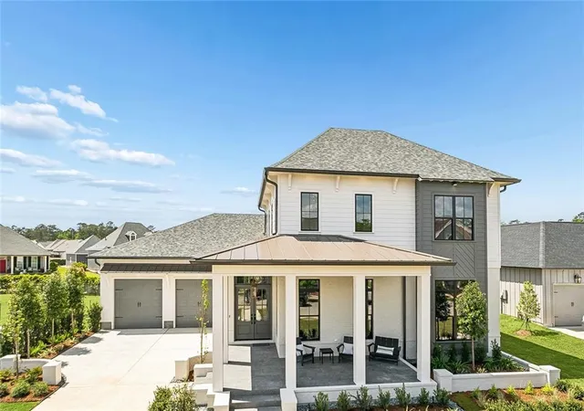 Photo 2 of Single family home for sale at 805 Chretien Point Ave, Covington, LA 70433 | MLS# 2566054 | Listing updated on 2026-09-09
