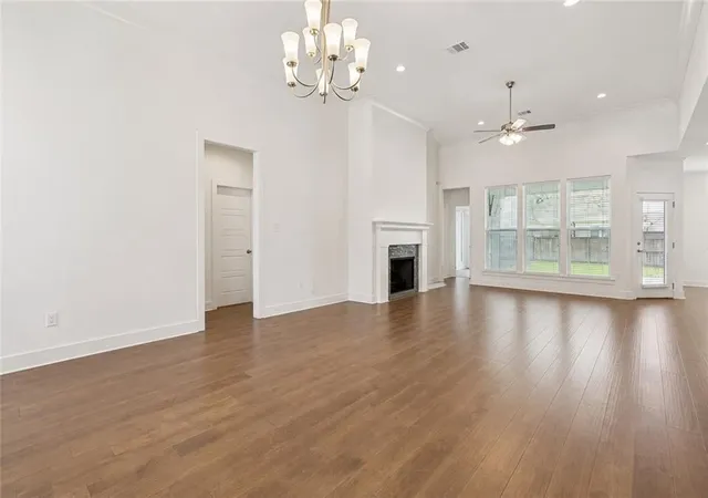 Photo 4 of Single family home for sale at 39242 High Crk Ave, Gonzales, LA 70737 | MLS# 2565500 | Listing updated on 2026-09-21