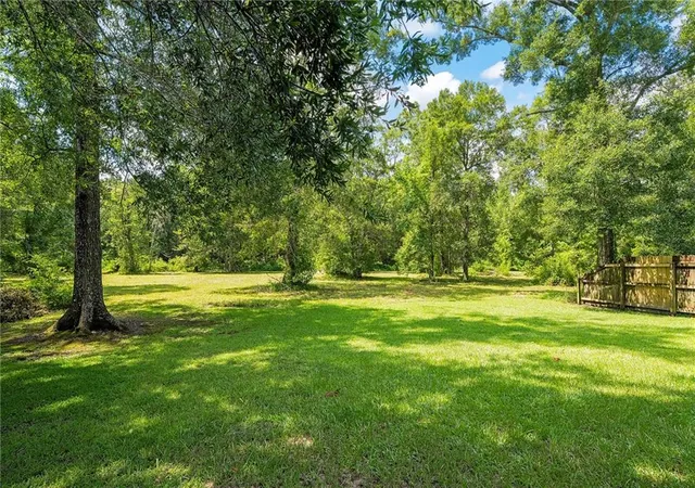 Photo 3 of Single family home for sale at 222 Red Fox Run Blvd, Madisonville, LA 70447 | MLS# 2566293 | Listing updated on 2026-09-20