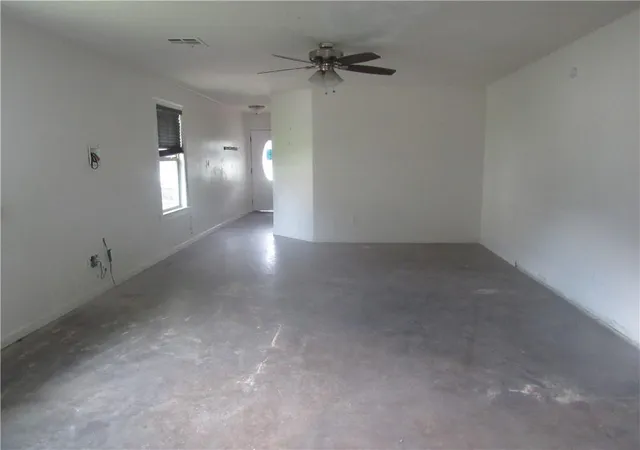 Photo 3 of Sale Pending at 26389 Bobby Gill Rd, Denham Springs, LA 70726 | MLS# 2566135 | Listing updated on 2026-09-16