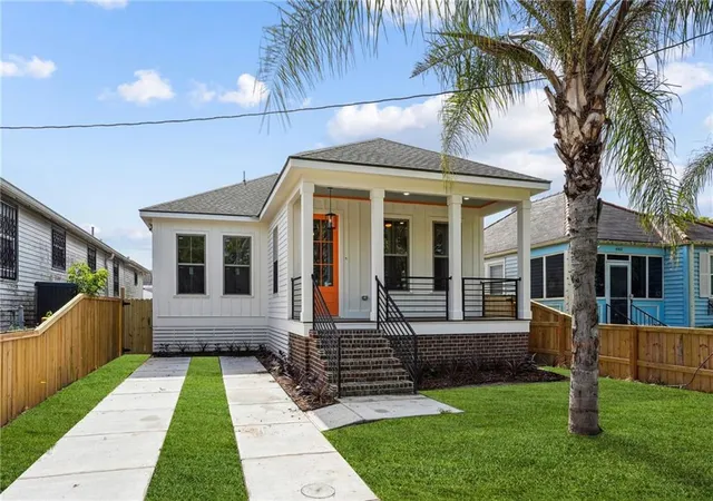 Photo 1 of Single family home for sale at 4402 Saint Anthony Ave, New Orleans, LA 70122 | MLS# 2566435 | Listing updated on 2026-09-19