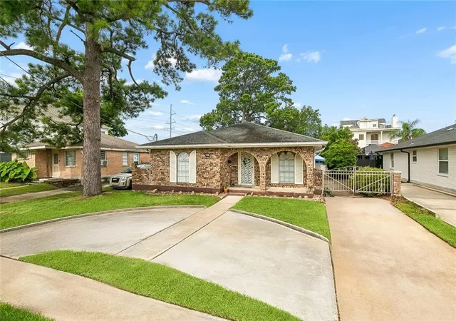 Photo 1 of Single family home for sale at 1308 Chickasaw Ave, Metairie, LA 70005 | MLS# 2565917 | Listing updated on 2026-09-16