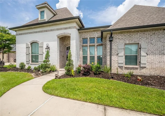 Photo 2 of Single family home for sale at 559 N Caleb Dr, Slidell, LA 70461 | MLS# 2566632 | Listing updated on 2026-09-02