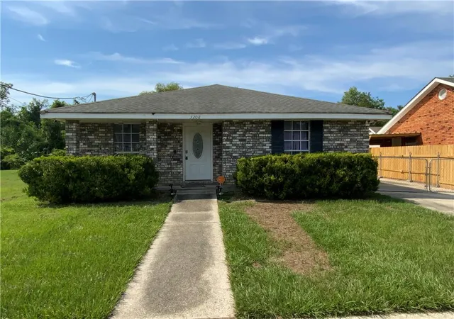 Photo 1 of Single family home for sale at 3208 Maureen Ln, Meraux, LA 70075 | MLS# 2566767 | Listing updated on 2026-10-03