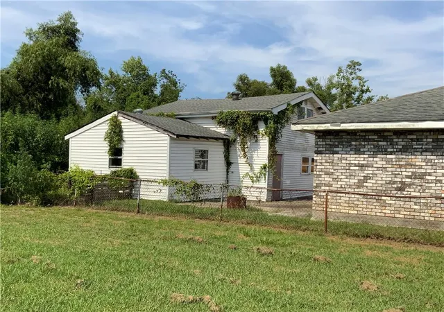 Photo 4 of Single family home for sale at 3208 Maureen Ln, Meraux, LA 70075 | MLS# 2566767 | Listing updated on 2026-10-03