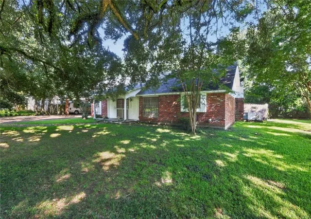 Photo 3 of Single family home for sale at 5525 S Afton Pkwy, Baton Rouge, LA 70806 | MLS# 2566796 | Listing updated on 2026-09-21