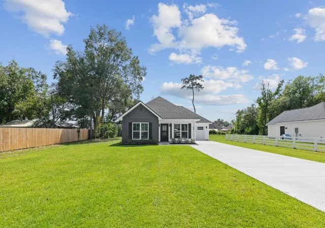 Photo 2 of Single family home for sale at 17188 E Park Ave, Hammond, LA 70403 | MLS# 2566909 | Listing updated on 2026-09-22