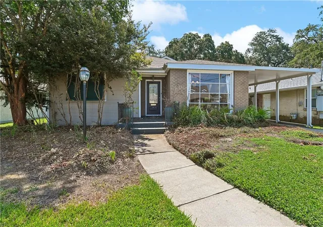 Photo 2 of Single family home for sale at 1017 Helios Ave, Metairie, LA 70005 | MLS# 2554126 | Listing updated on 2026-09-02